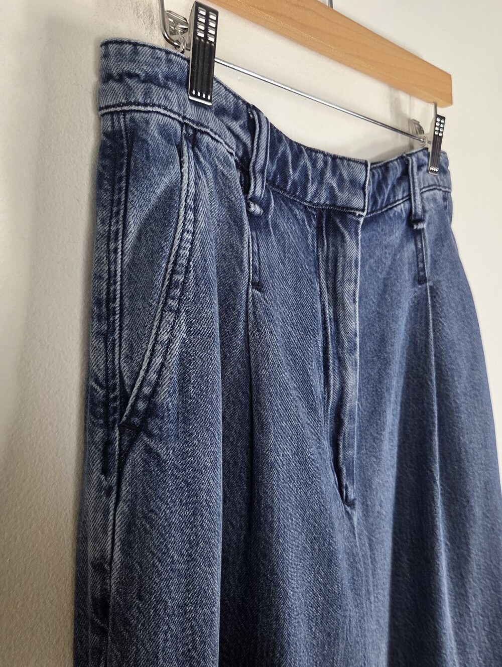 Rag & Bone Featherweight Abigail Pleated Wide Leg High Waist Jeans - Picture 5 of 12